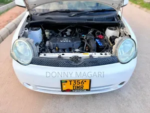 Toyota Sienta 2004 White