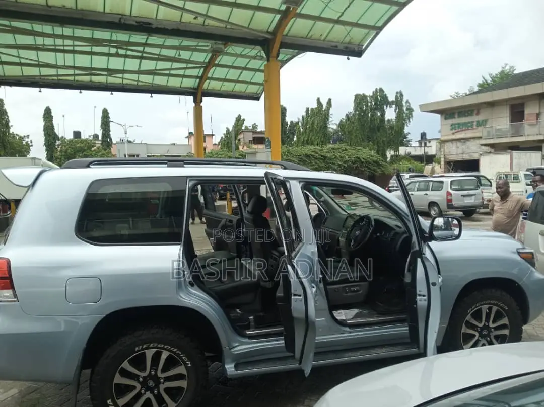 Toyota Land Cruiser 4.5 V8 TD STD 2010 Blue