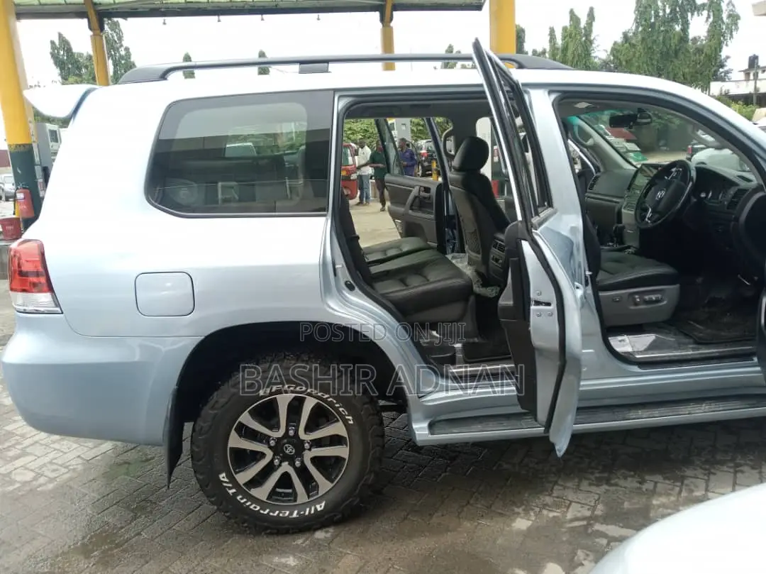 Toyota Land Cruiser 4.5 V8 TD STD 2010 Blue