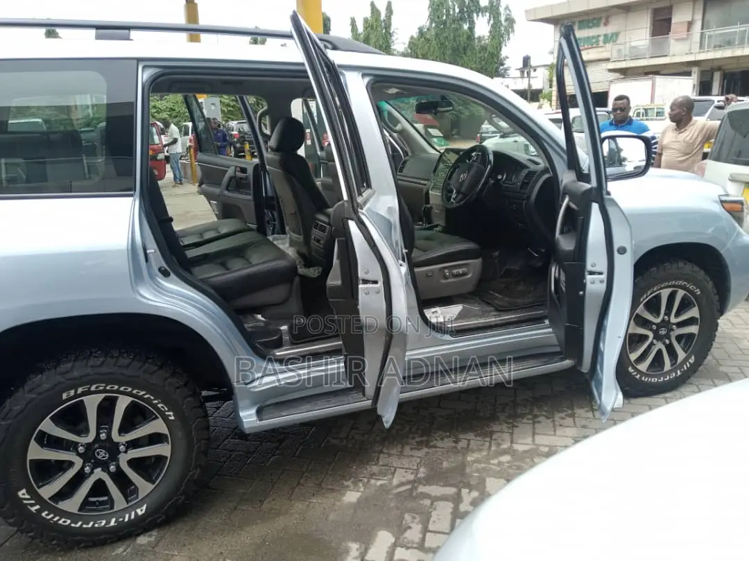 Toyota Land Cruiser 4.5 V8 TD STD 2010 Blue