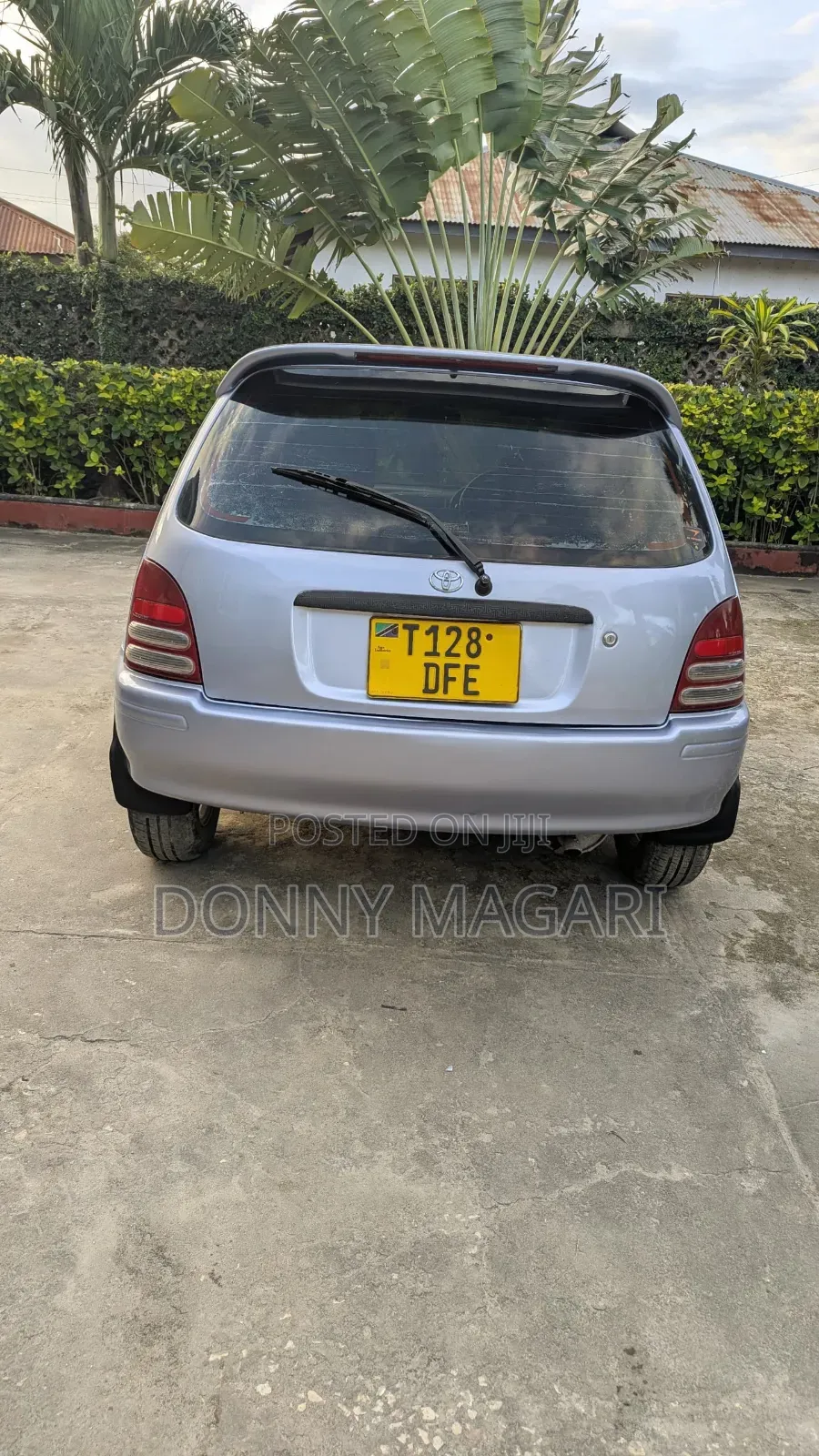 Toyota Starlet 2002 Silver