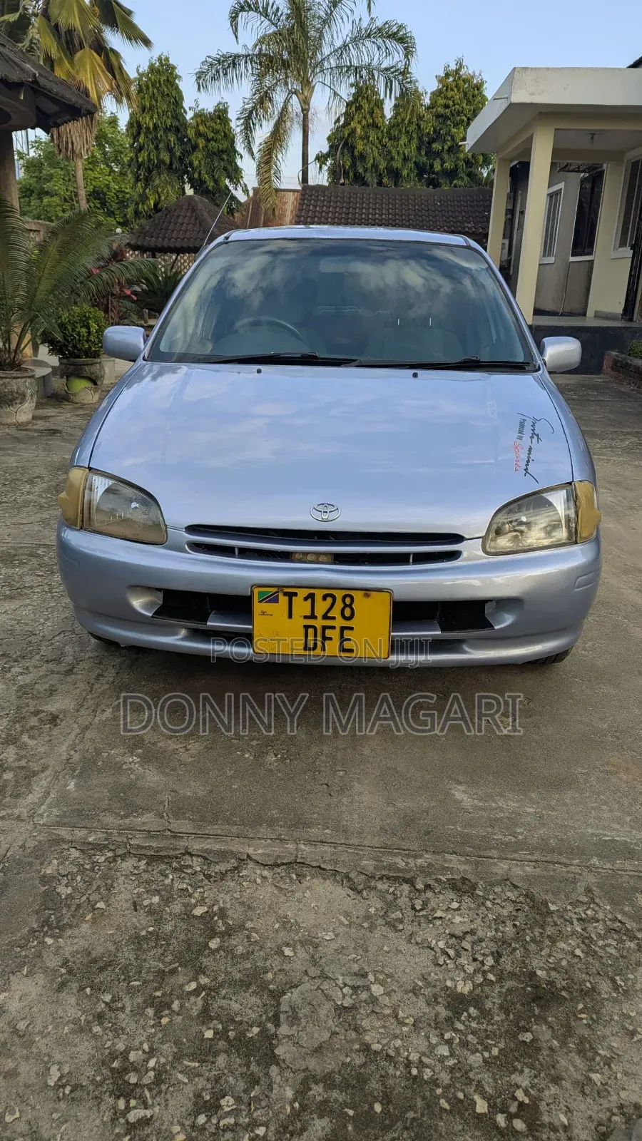 Toyota Starlet 2002 Silver