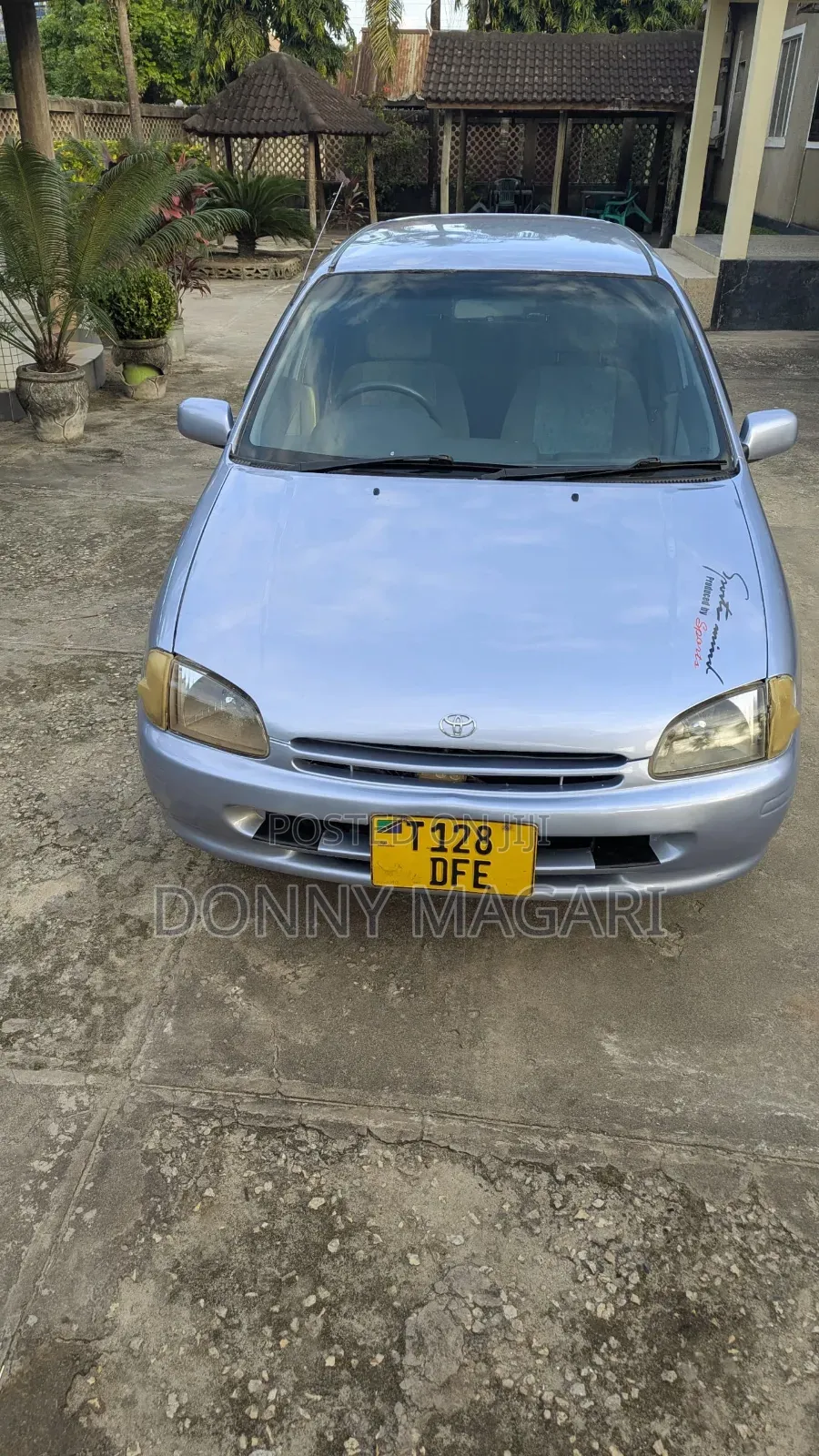 Toyota Starlet 2002 Silver