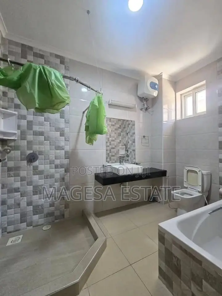 Furnished 4bdrm Apartment in Oysterbay for rent