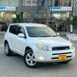 Toyota RAV4 2006 White