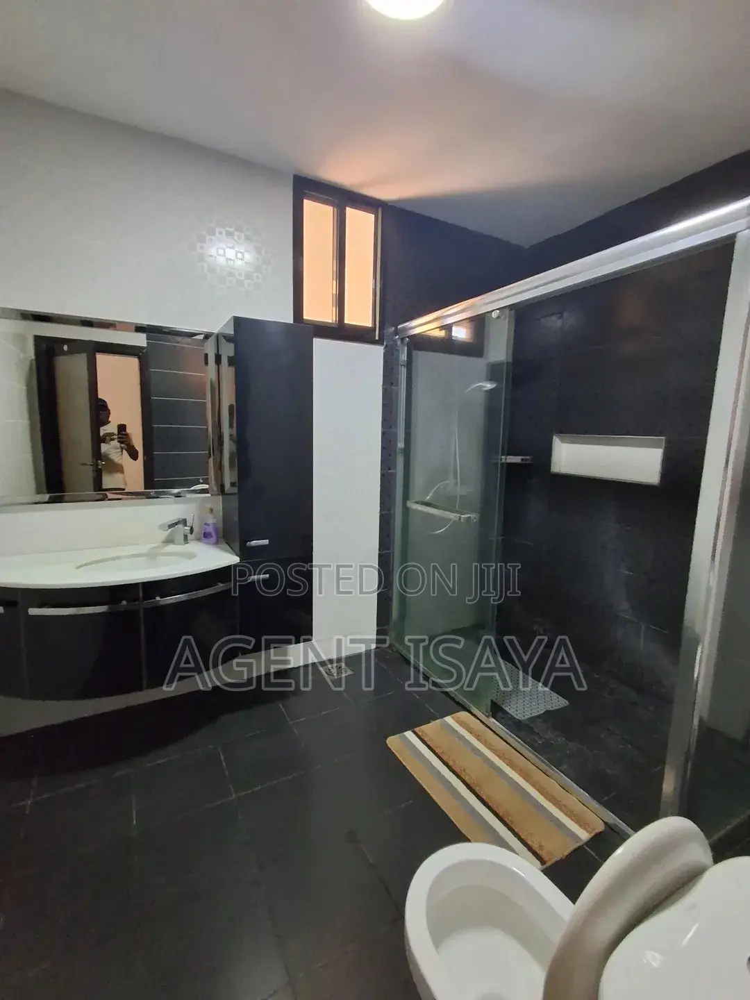 Furnished 3bdrm Apartment in Oyster Bay for rent