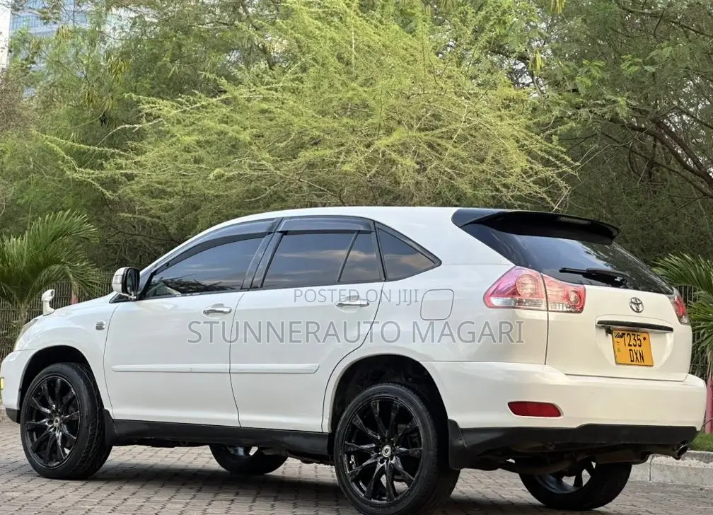 Toyota Harrier 2007 White