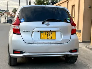 Nissan Note 2018 Silver