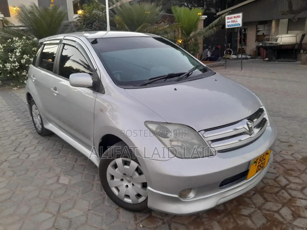 Toyota IST 2004 Silver