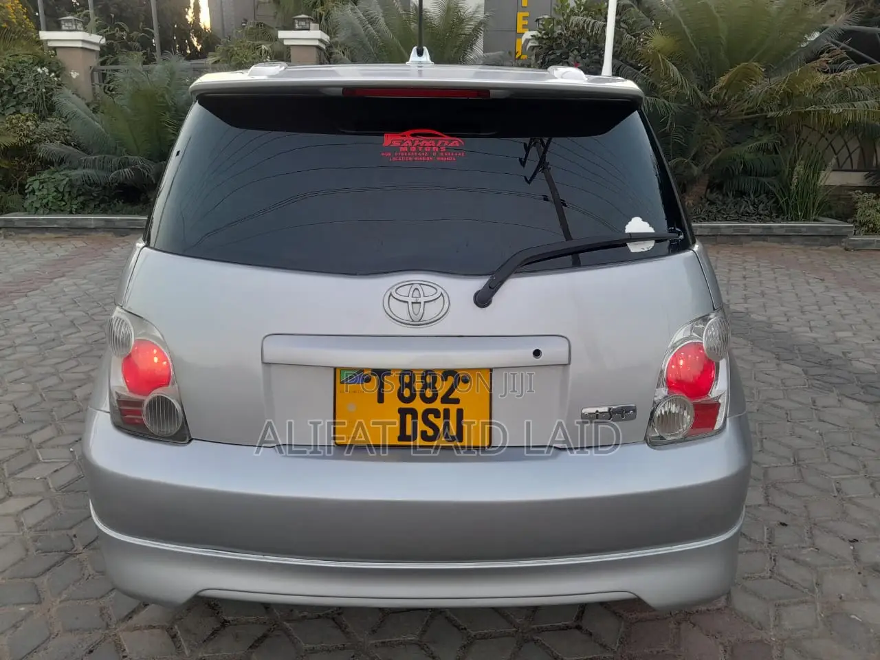 Toyota IST 2004 Silver