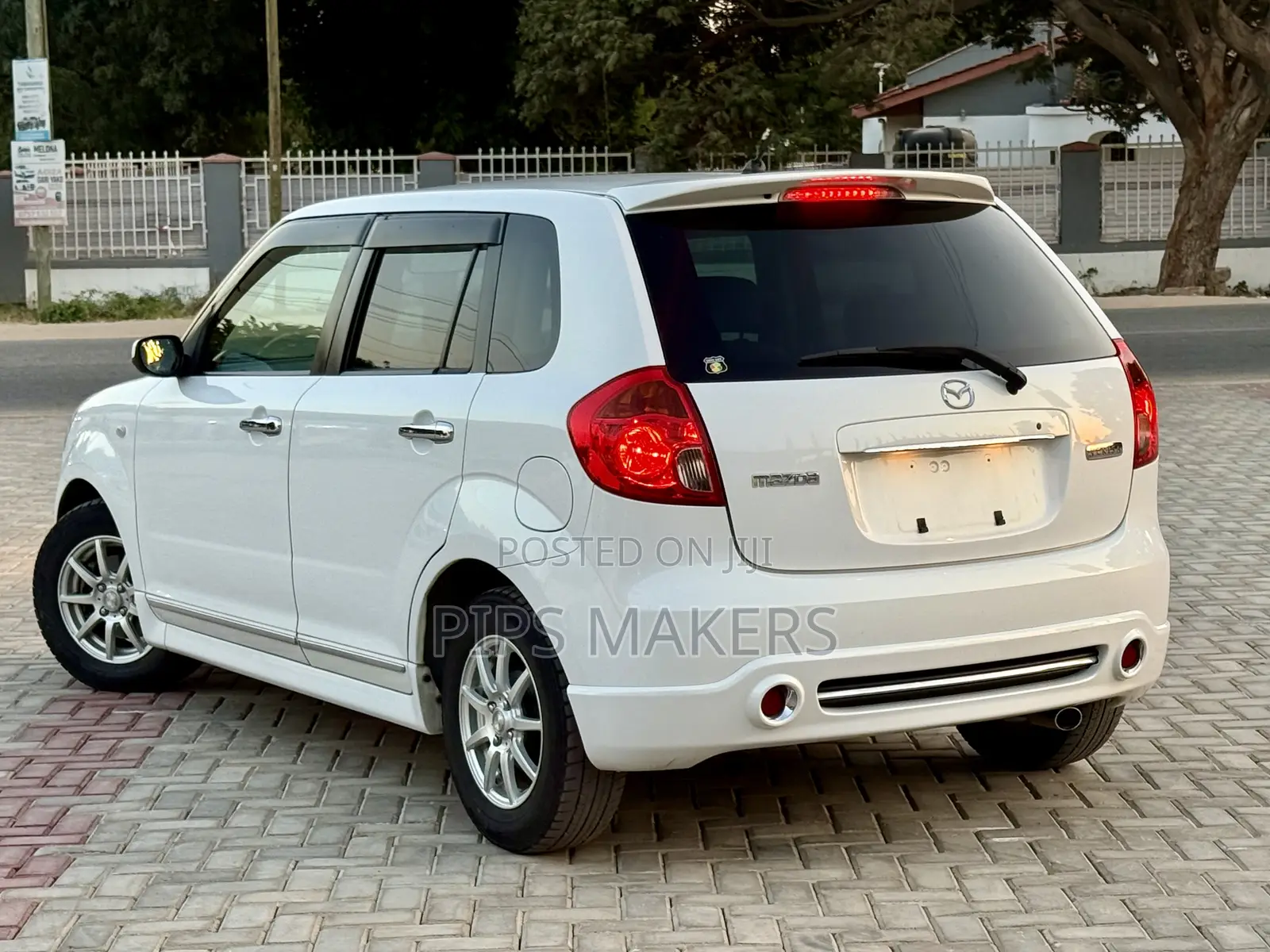 Mazda Verisa 2008 White
