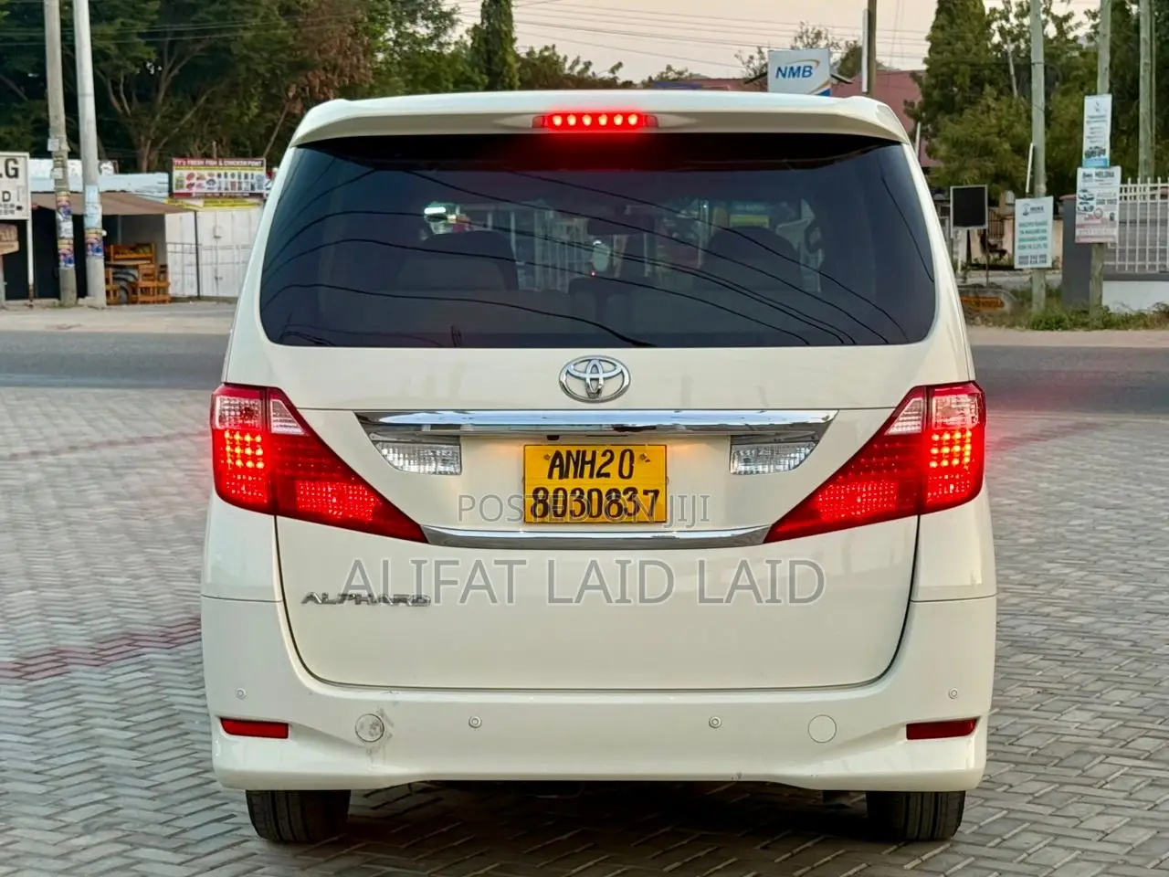 Toyota Alphard 2.4 Hybrid AWD 2011 White