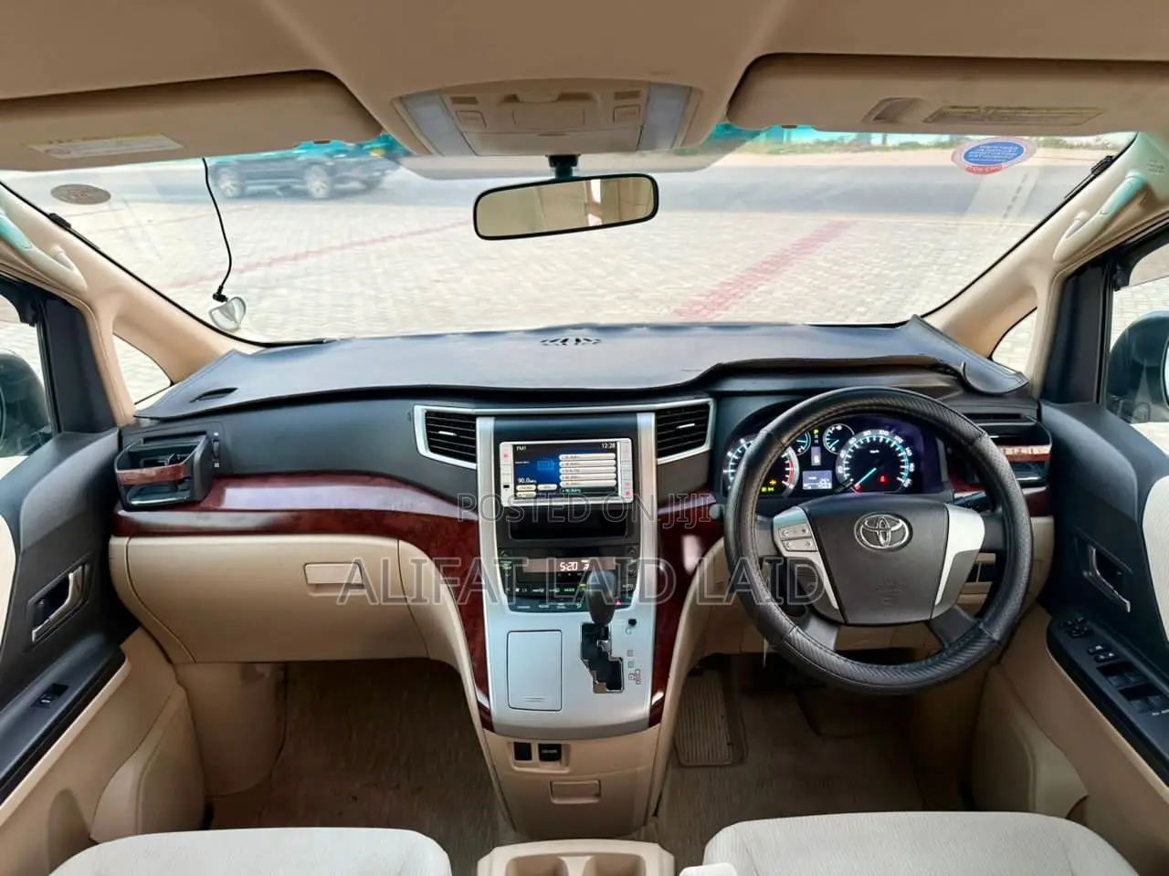 Toyota Alphard 2.4 Hybrid AWD 2011 White