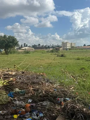 Kiwanja Kinauzwa Mbezi Beach Africana