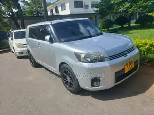 Toyota Corolla Rumion 2011 Silver