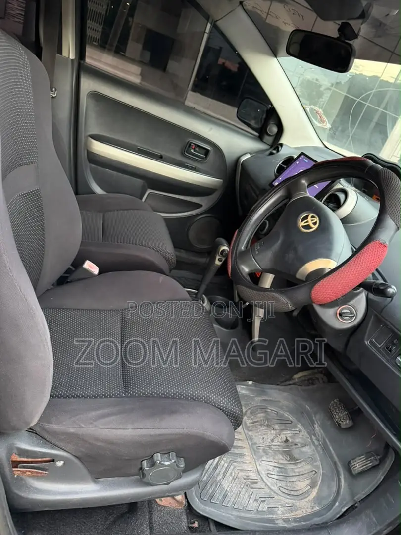 Toyota IST 2004 Black