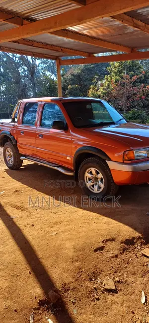 Ford Ranger XL 4x2 Regular Cab 5.75 ft. box 111.6 in. WB 1999 Orange