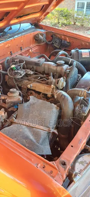 Ford Ranger XL 4x2 Regular Cab 5.75 ft. box 111.6 in. WB 1999 Orange