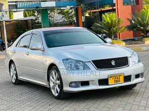 Toyota Crown 2006 Silver