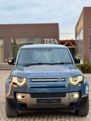 Land Rover Defender 2021 Blue