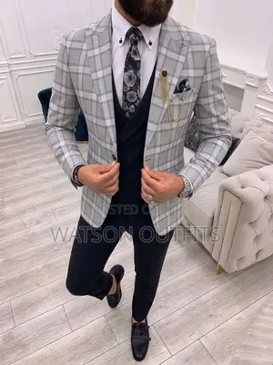 2 Colours Stylish Looking Men's Suits Materials Quality