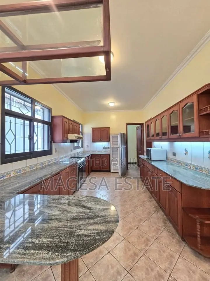 Furnished 5bdrm Villa in Masaki for rent