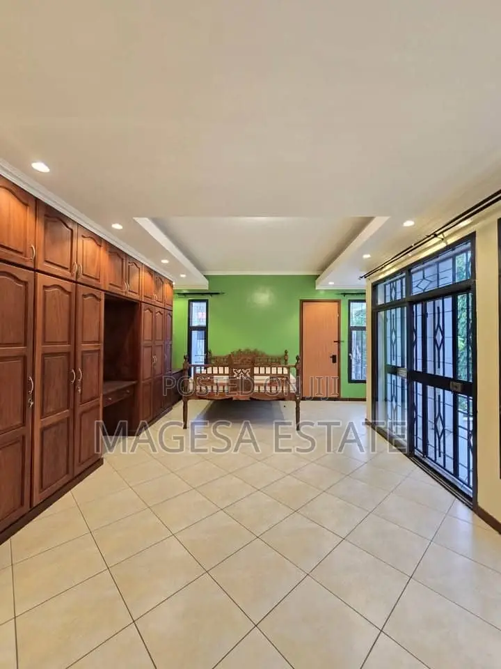 Furnished 5bdrm Villa in Masaki for rent