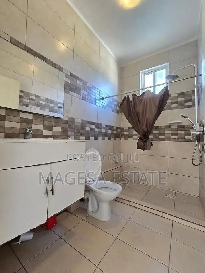 Furnished 3bdrm Villa in Masaki for rent