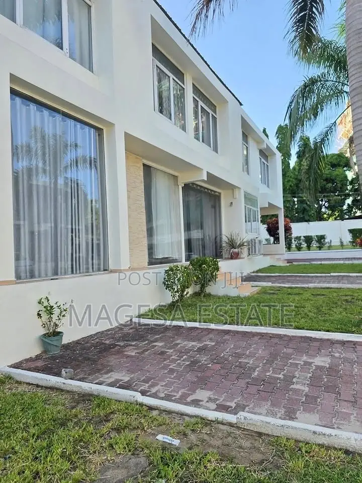 Furnished 3bdrm Villa in Masaki for rent