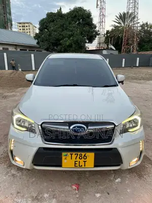 Subaru Forester 2.0XT Premium 4dr SUV AWD (2.0L 4cyl Turbo CVT) 2014 White