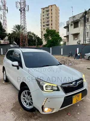 Subaru Forester 2.0XT Premium 4dr SUV AWD (2.0L 4cyl Turbo CVT) 2014 White