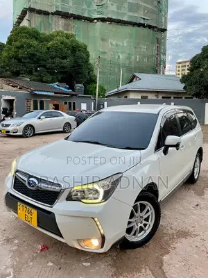 Subaru Forester 2.0XT Premium 4dr SUV AWD (2.0L 4cyl Turbo CVT) 2014 White