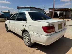 Toyota Carina 1.5 FWD Sedan 2001 White