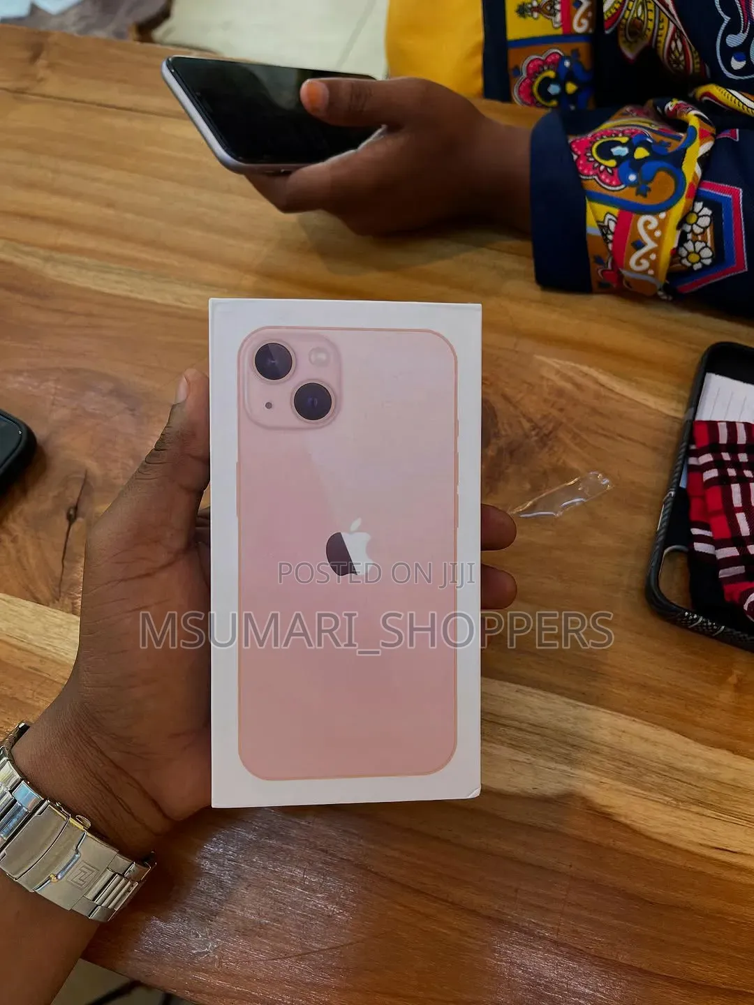 New Apple iPhone 13 128 GB Pink