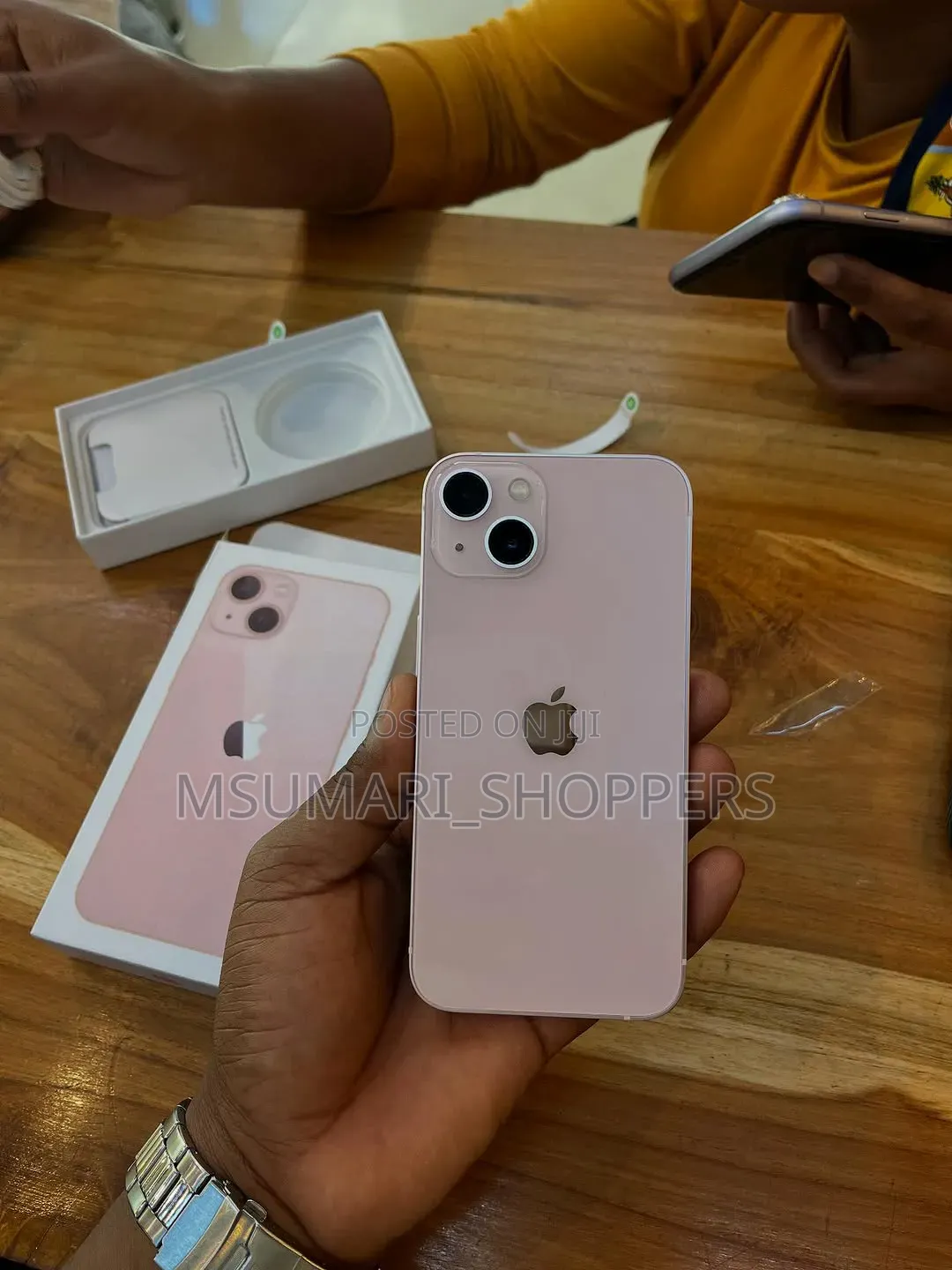 New Apple iPhone 13 128 GB Pink