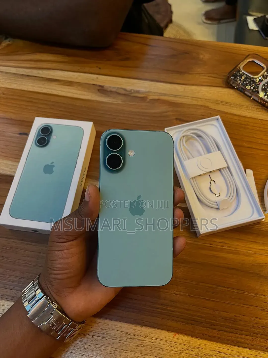 New Apple iPhone 16 128 GB Green