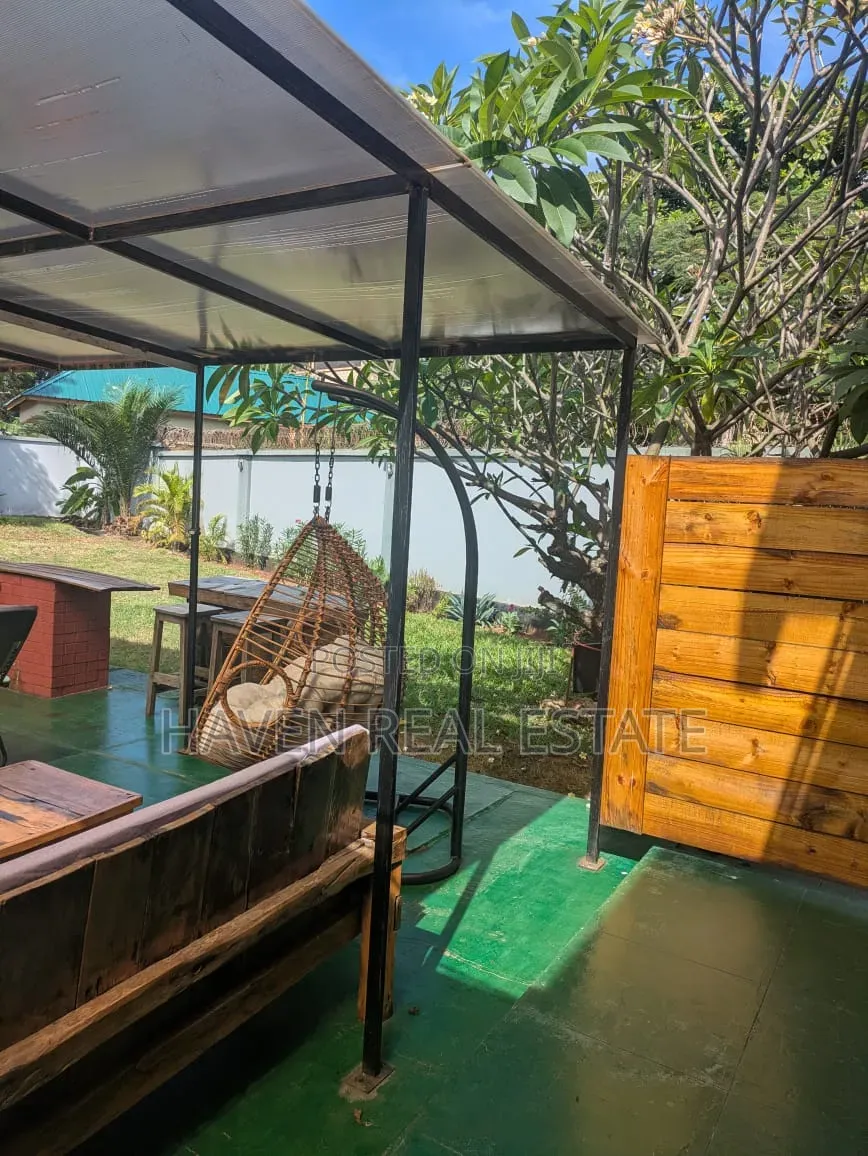 Furnished 4bdrm Villa in Masaki for rent