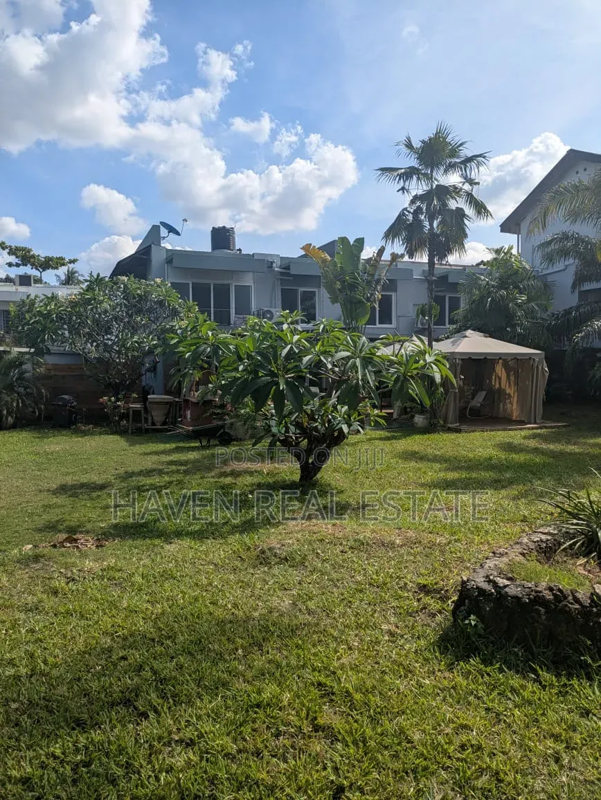Furnished 4bdrm Villa in Masaki for rent