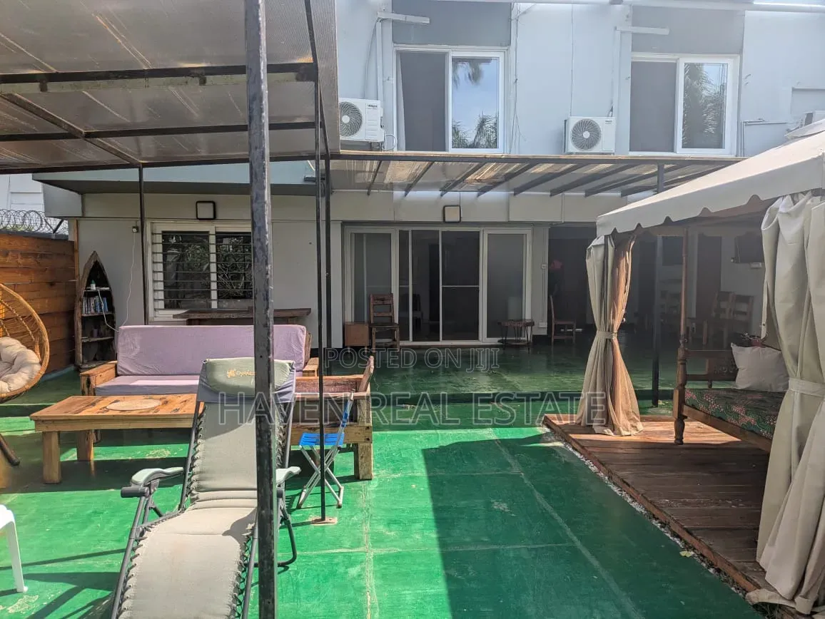 Furnished 4bdrm Villa in Masaki for rent