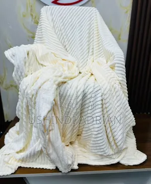 Blanket Foronya Set (Mpya Kabisa)