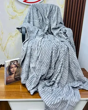Blanket Foronya Set (Mpya Kabisa)