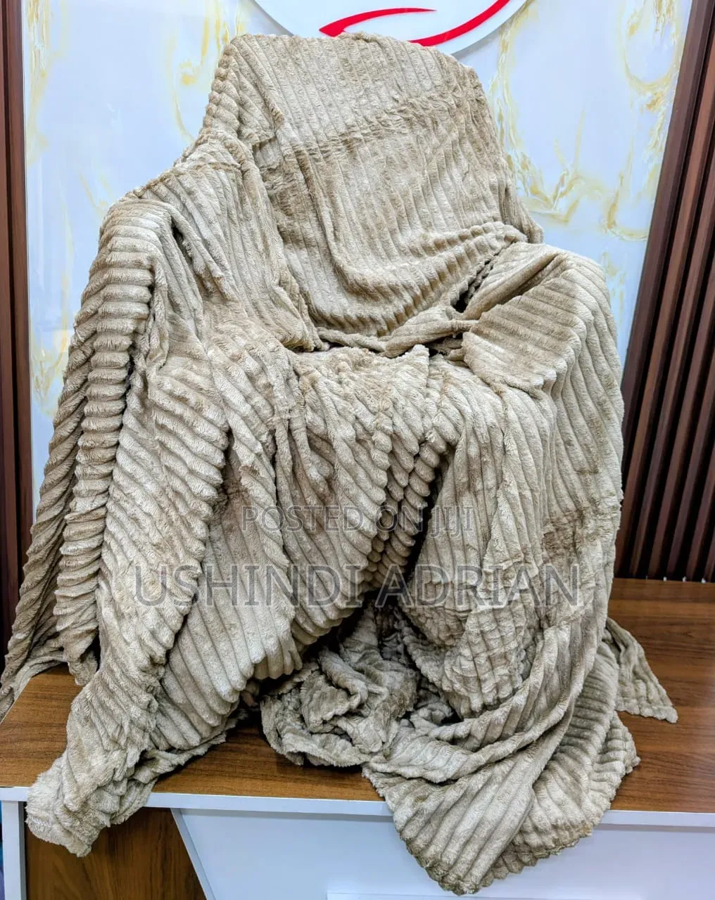 Blanket Foronya Set (Mpya Kabisa)