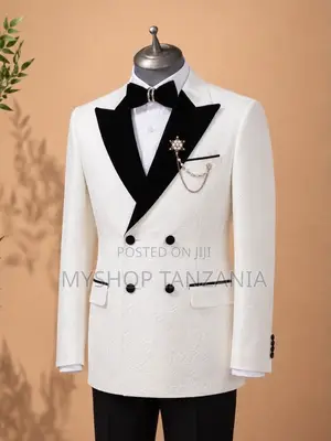 Suti Za Uturuki White With Black Collar