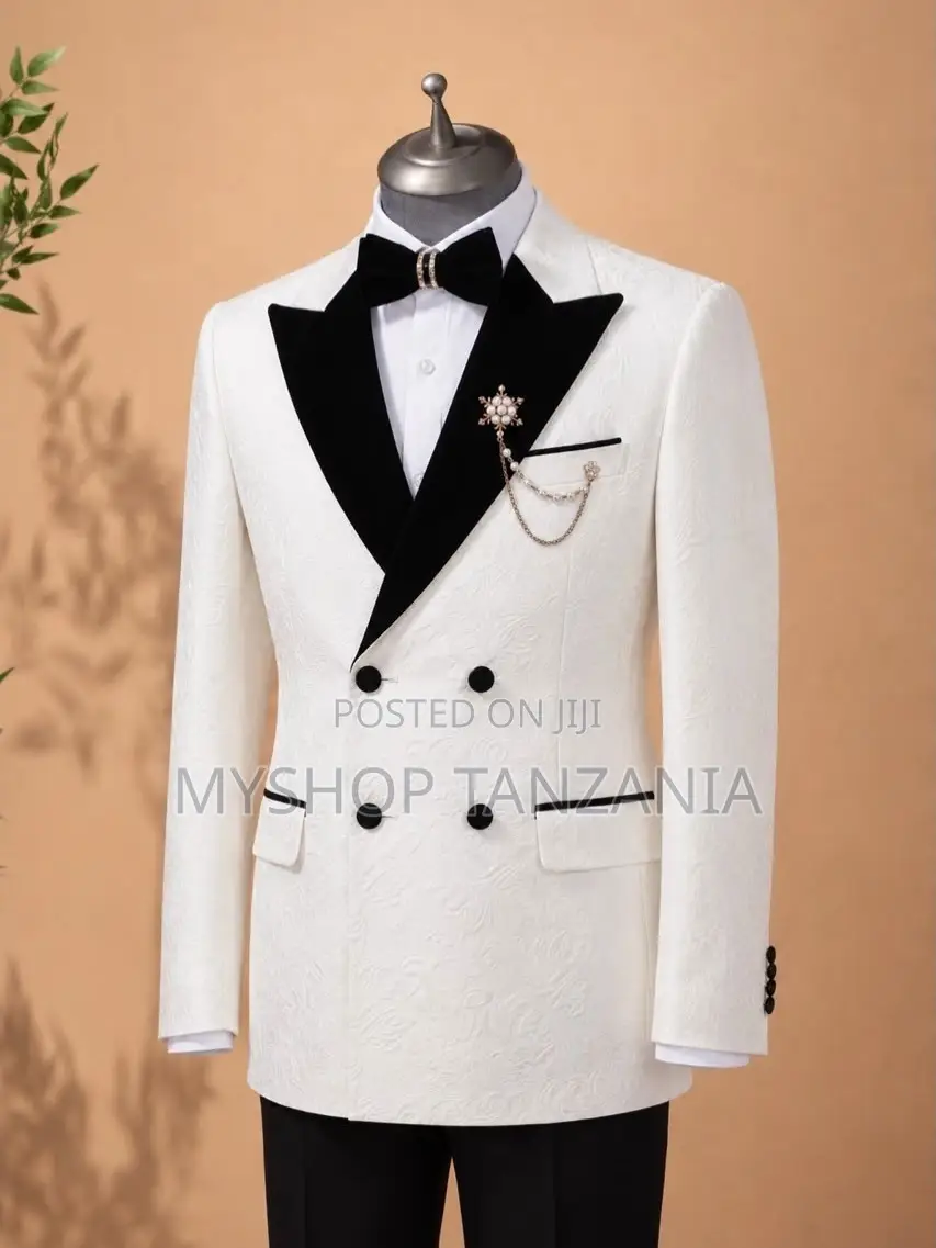 Suti Za Uturuki White With Black Collar