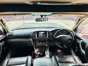 Toyota Land Cruiser 2005 Black