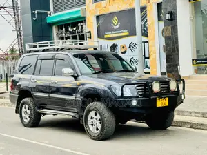 Toyota Land Cruiser 2005 Black