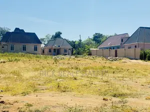 Kiwanja Kinauzwa Kisesa Stendi Ya Kwanza