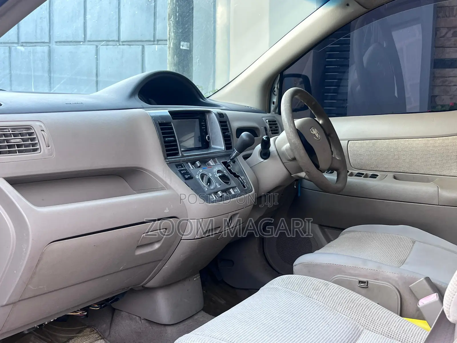 Toyota Raum 2005 Silver