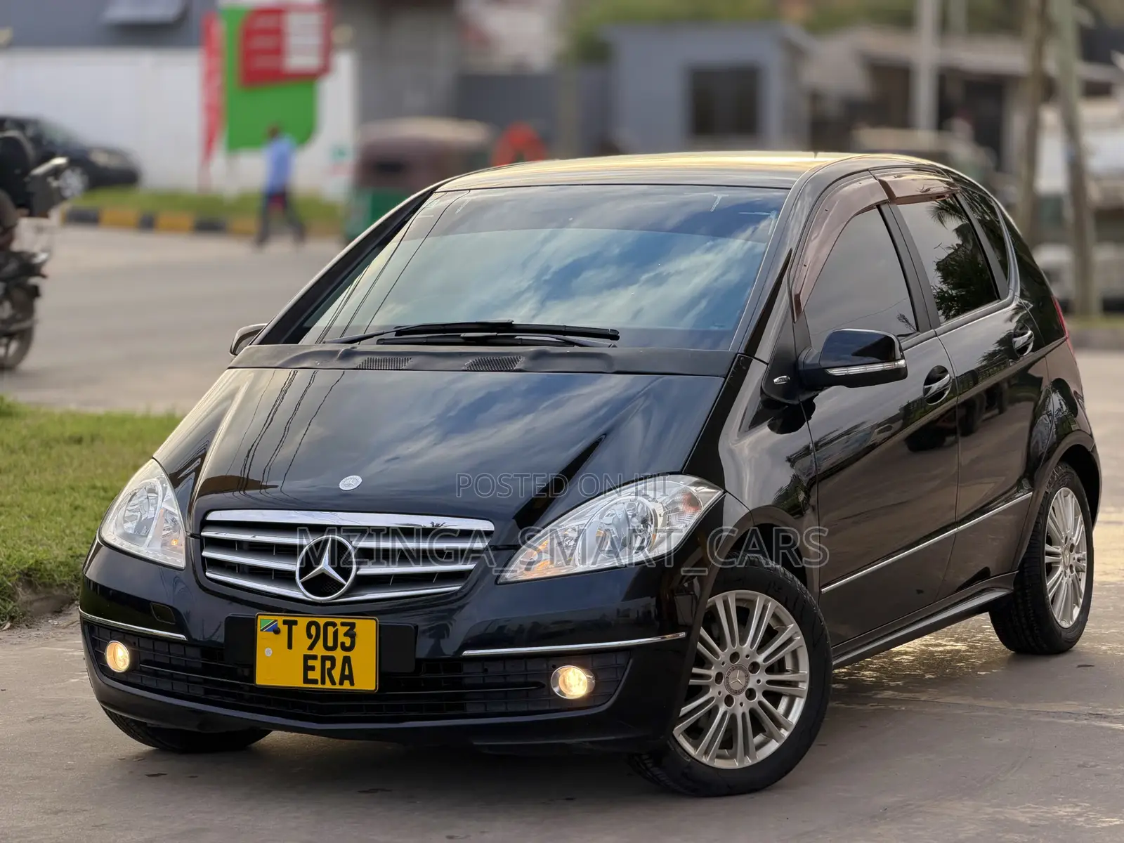 Mercedes-Benz A-Class 2011 Black
