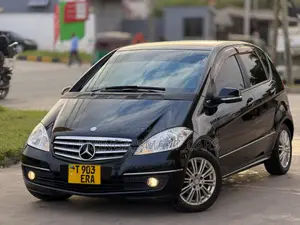 Mercedes-Benz A-Class 2011 Black